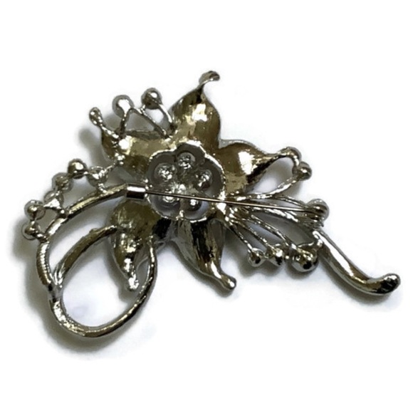 Large Silver Toned Rhinestone Flower Brooch - Picture 3 of 11